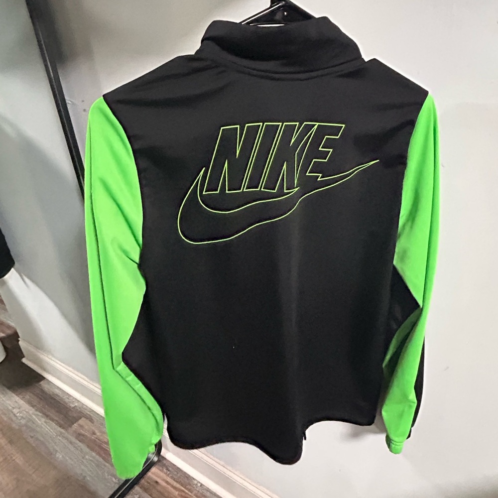 Nike Black and Neon Green Jacket  XL in boys